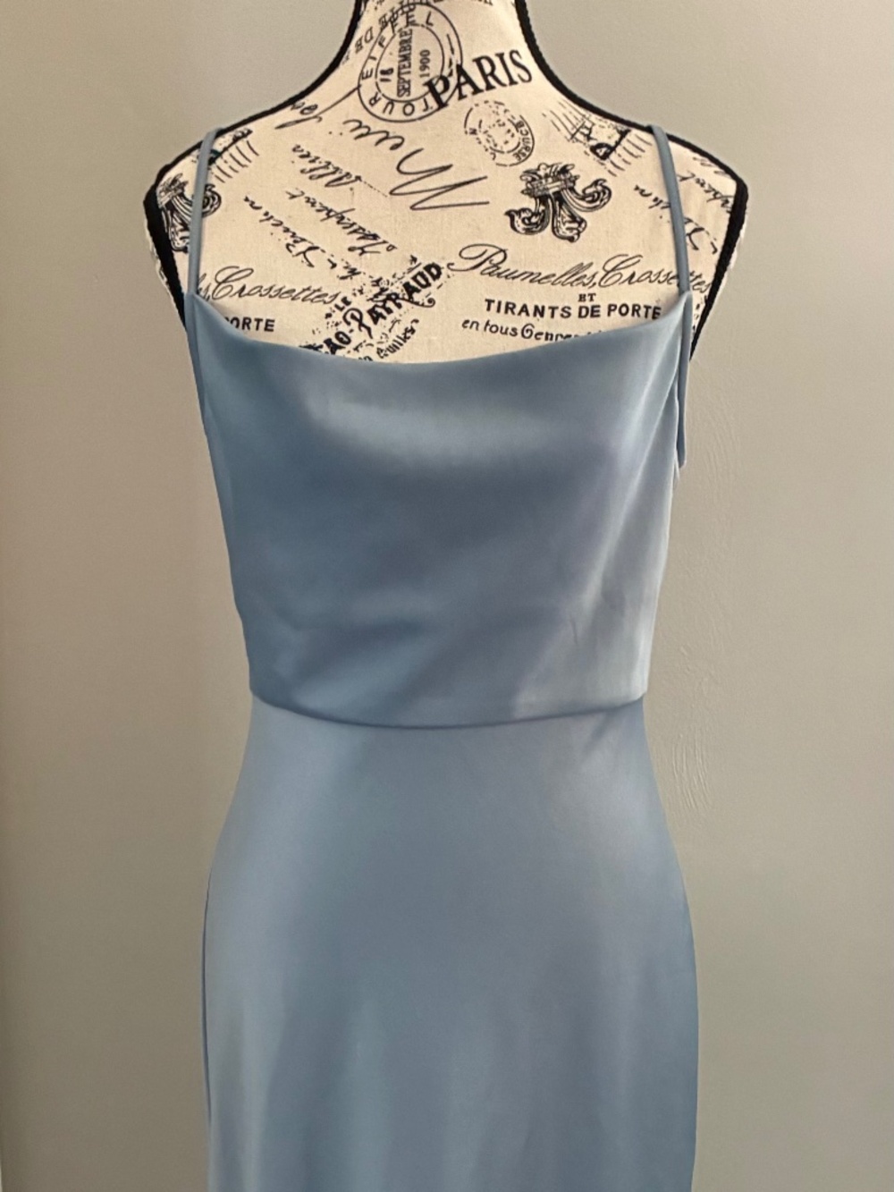 Sachin & Babi Cowl neck maxi gown- soft slate/dusty blue satin fabric Sz 6. EUC